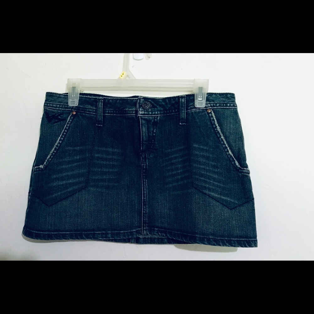 Volcum short skirt